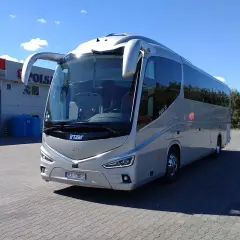 Nowy autokar Irizar czeka na wycieczkę objazdową autokarem do Włoch. Sprawdź, co zabrać!