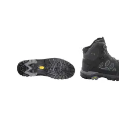 Czarne buty trekkingowe Jack Wolfskin z membraną Texapore. Podeszwa Vibram zapewnia przyczepność.