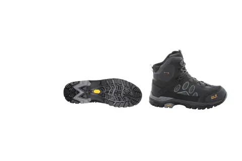 Czarne buty trekkingowe Jack Wolfskin z membraną Texapore. Podeszwa Vibram zapewnia przyczepność.