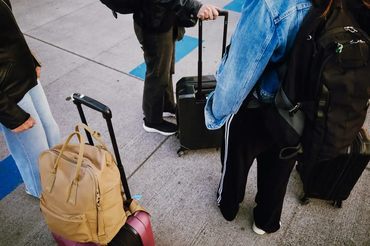 Plecak jako bagaż rejestrowany - kiedy warto go nadać?